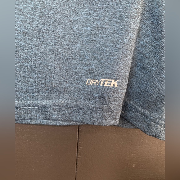 TEK GEAR dry tek shirt. Mens M. Short sleeve. Summer. Activewear. Casual. - Picture 2 of 5